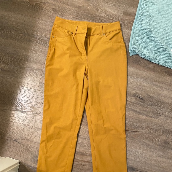 Lululemon size 4. Dress joggers - Picture 2 of 5